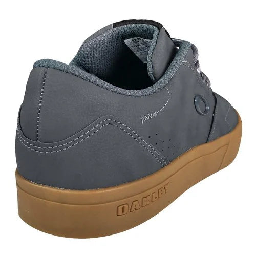 Tênis oakley voyage bege 2025